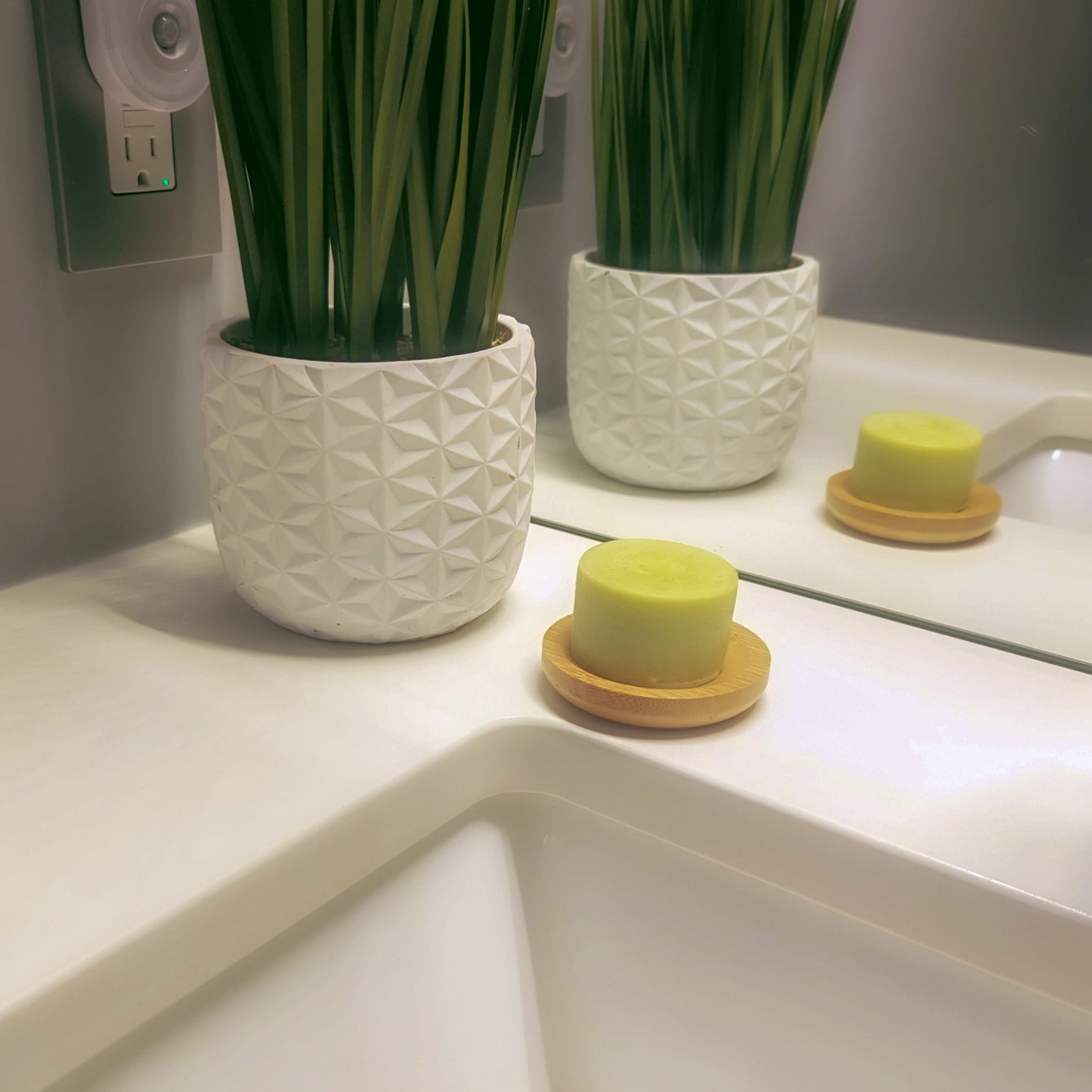 round bamboo shampoo/conditioner dish soap holder