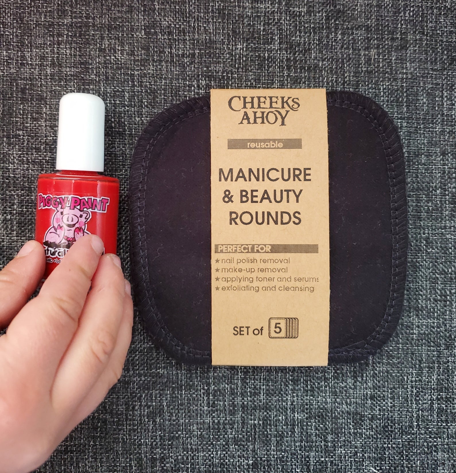 manicure and beauty rounds - reusable nail polish & make-up remover