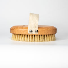 exfoliating dry body brush - dry brushing skin