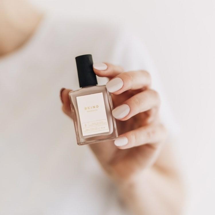 vegan nail polish - soy latté