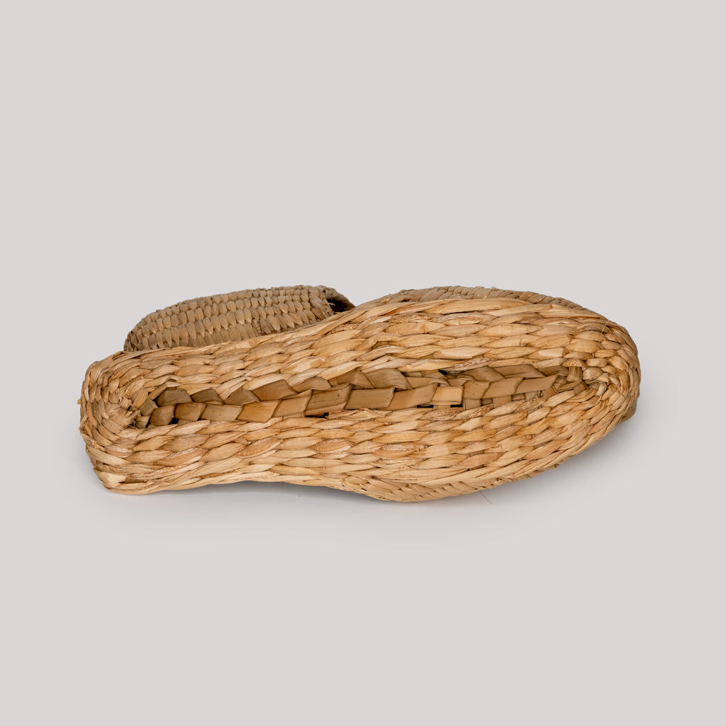 handmade woven classic straw slippers